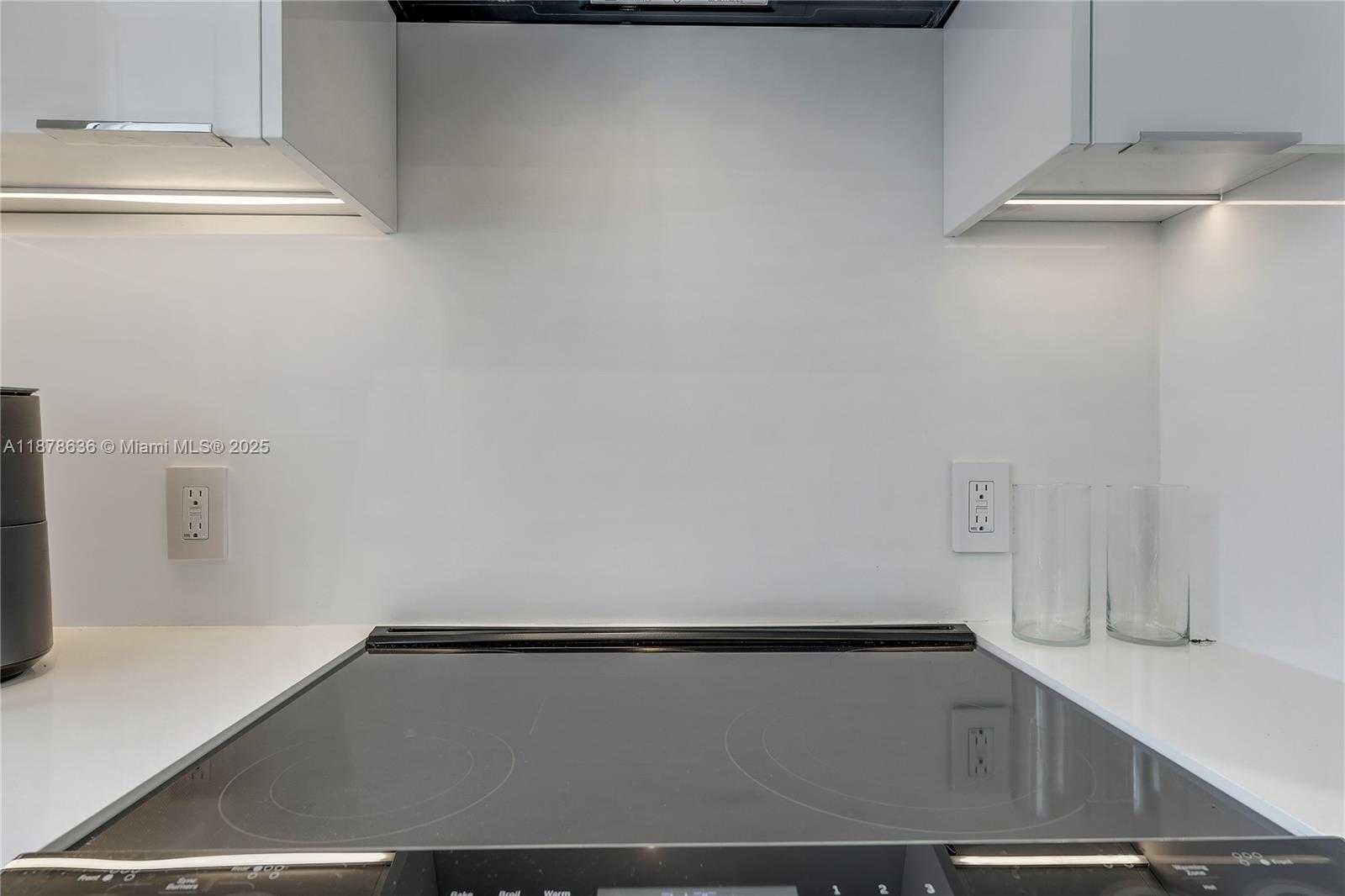 Small Image of 10190 COLLINS AVE #203, Bal Harbour Number 10