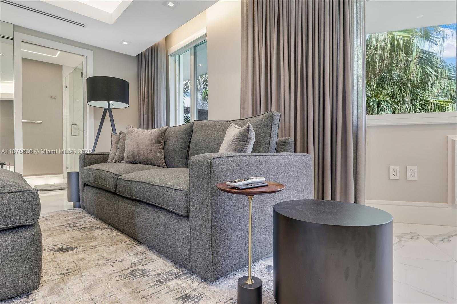 Small Image of 10190 COLLINS AVE #203, Bal Harbour Number 4
