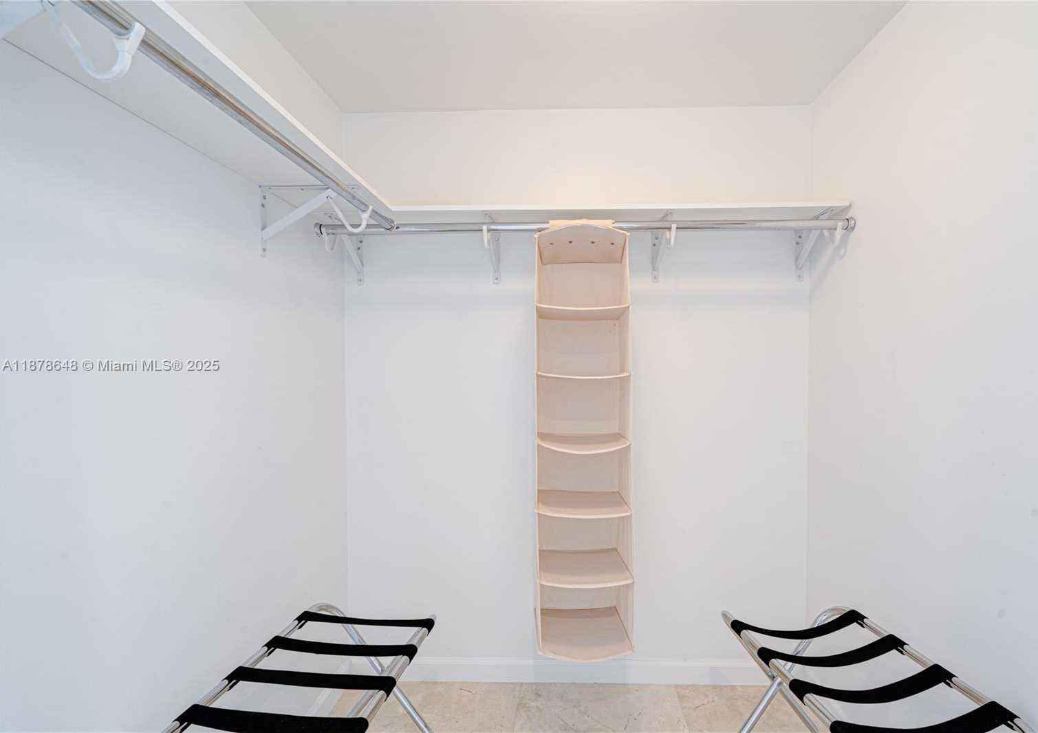 Small Image of 495 BRICKELL AVE #3505, Miami Number 37