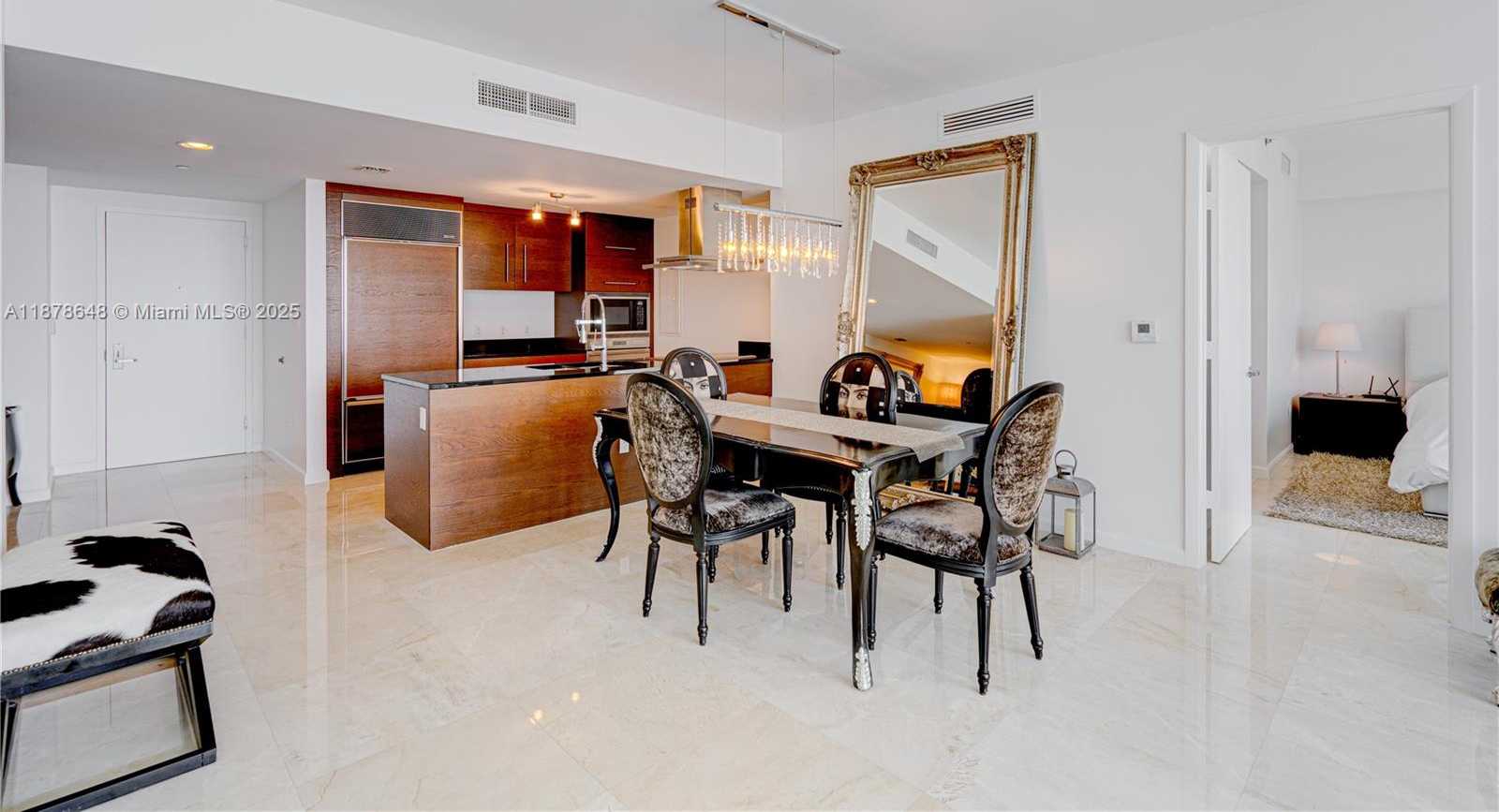 Small Image of 495 BRICKELL AVE #3505, Miami Number 6