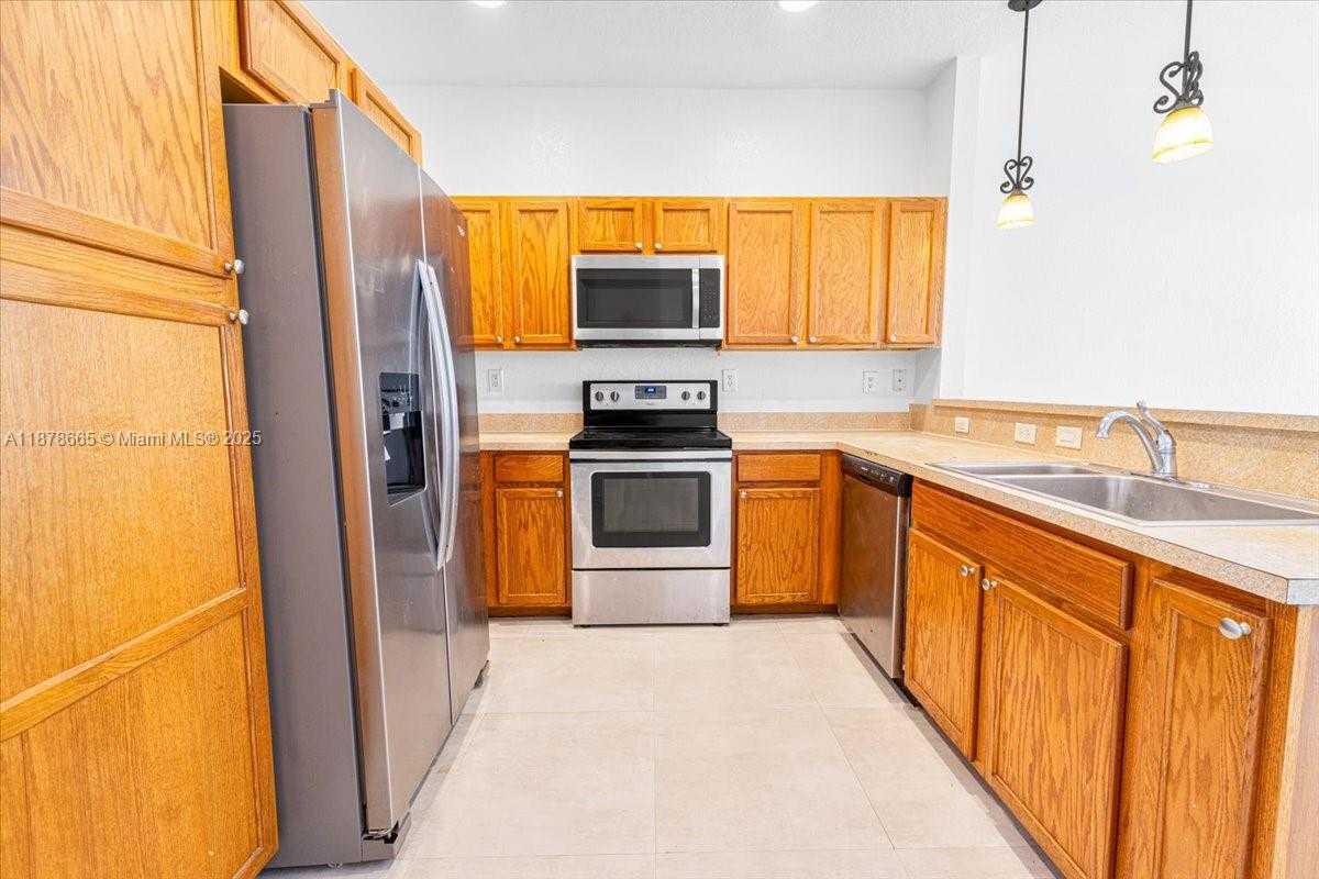 Small Image of 21007 NORTH WEST 14 PL #351, Miami Gardens Number 11