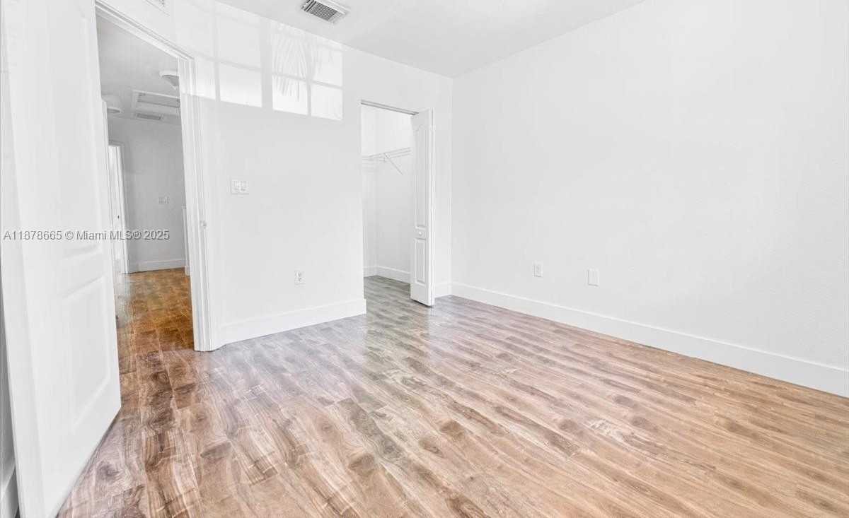 Small Image of 21007 NORTH WEST 14 PL #351, Miami Gardens Number 27