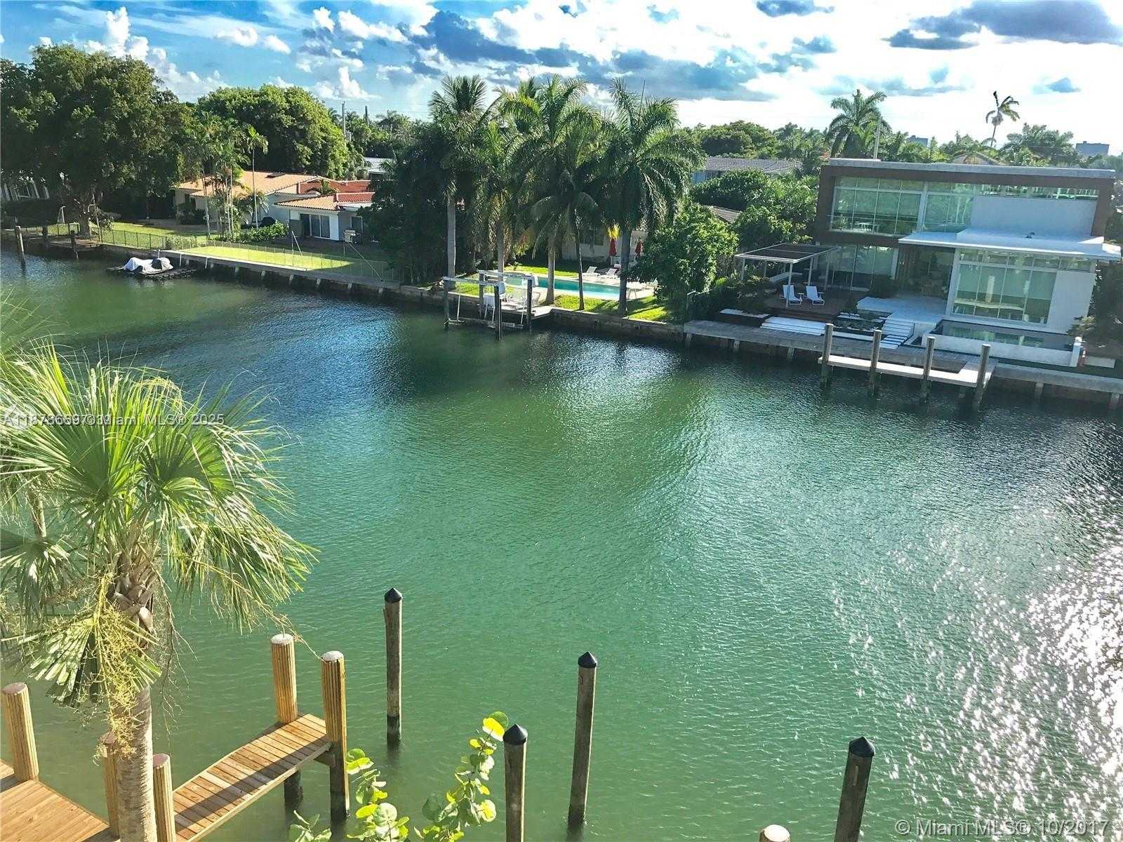 Small Image of 9940 WEST BAY HARBOR DR #4D-N, Bay Harbor Islands Number 3