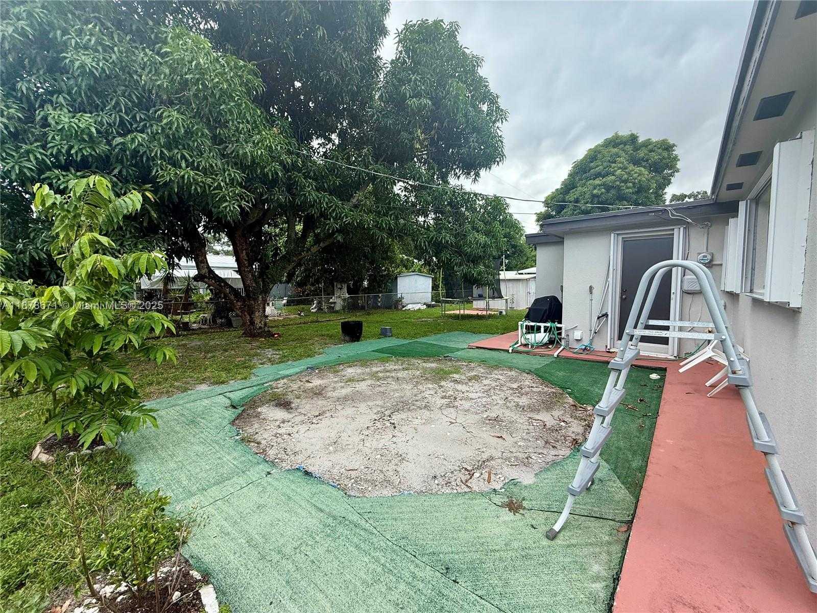 Small Image of 894 WEST 69TH ST, Hialeah Number 21