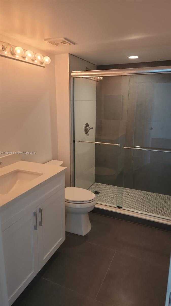 Small Image of 1155 BRICKELL BAY DR #2405, Miami Number 10