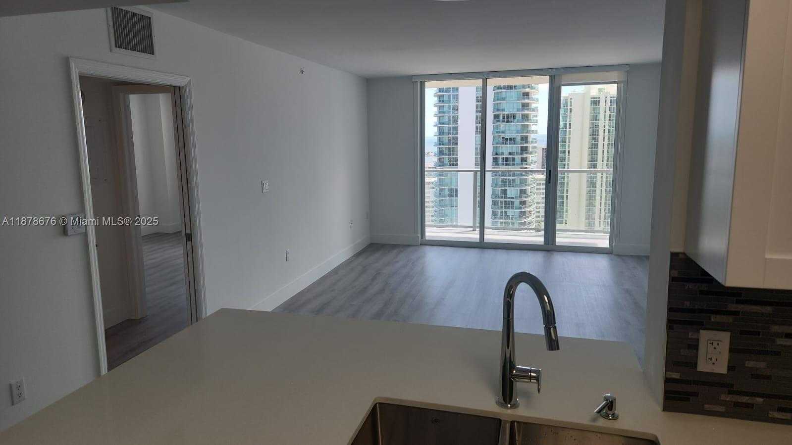 Small Image of 1155 BRICKELL BAY DR #2405, Miami Number 9