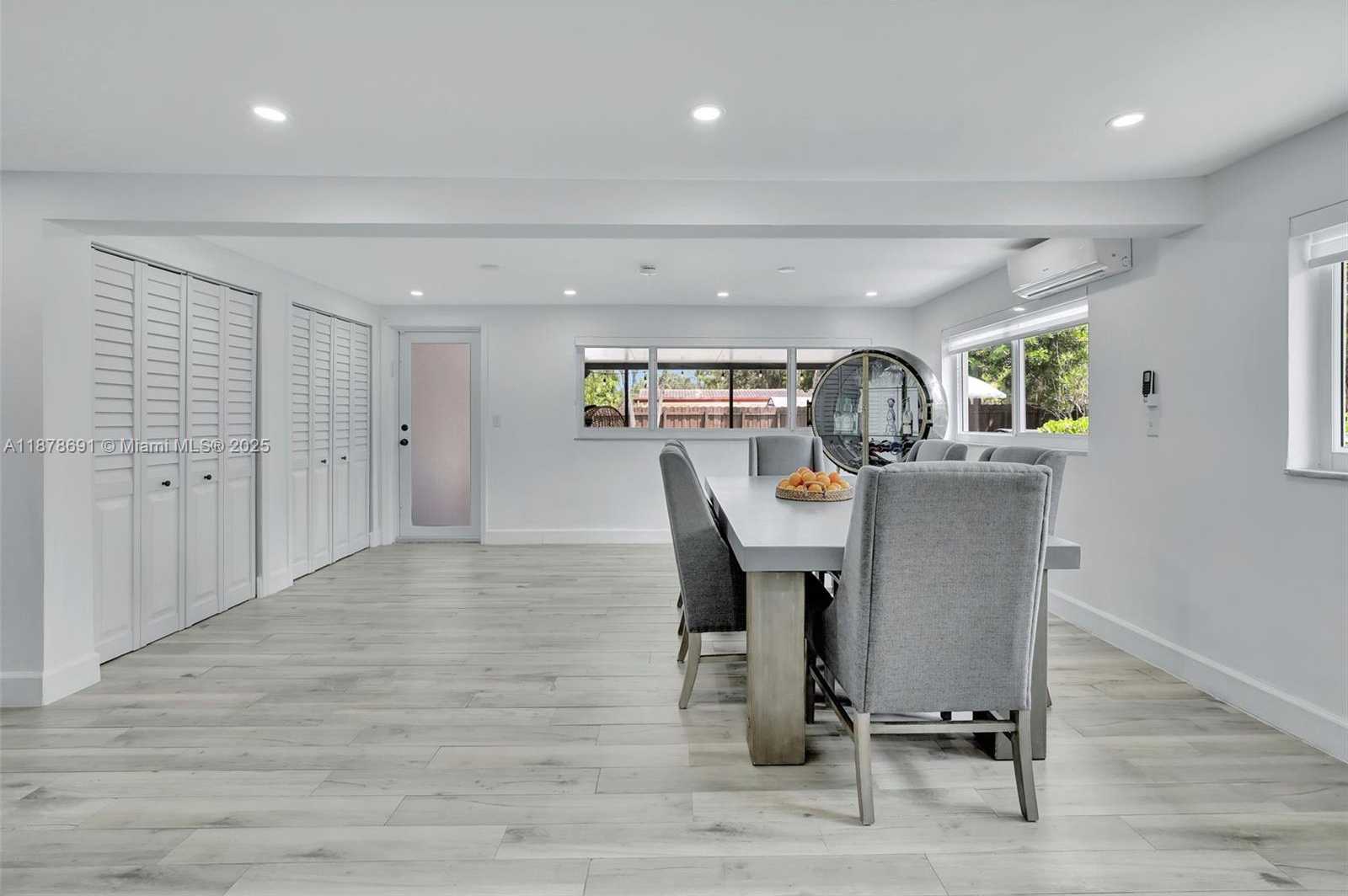 Small Image of 4117 MCKINLEY ST, Hollywood Number 16