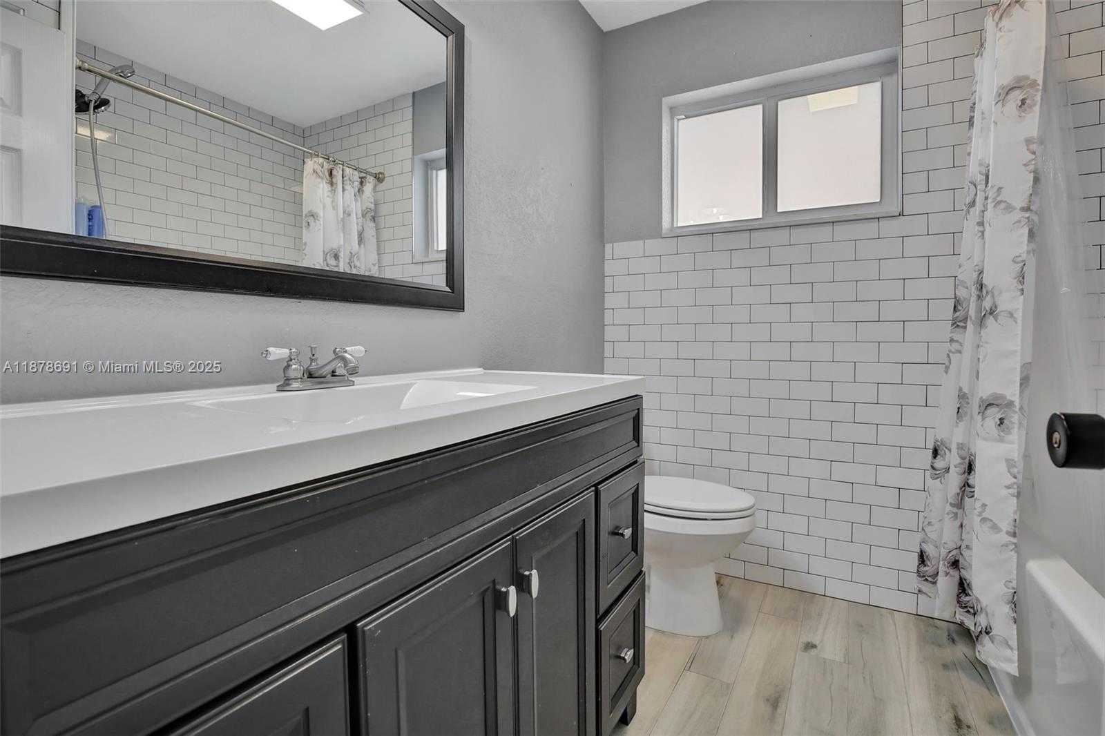 Small Image of 4117 MCKINLEY ST, Hollywood Number 24