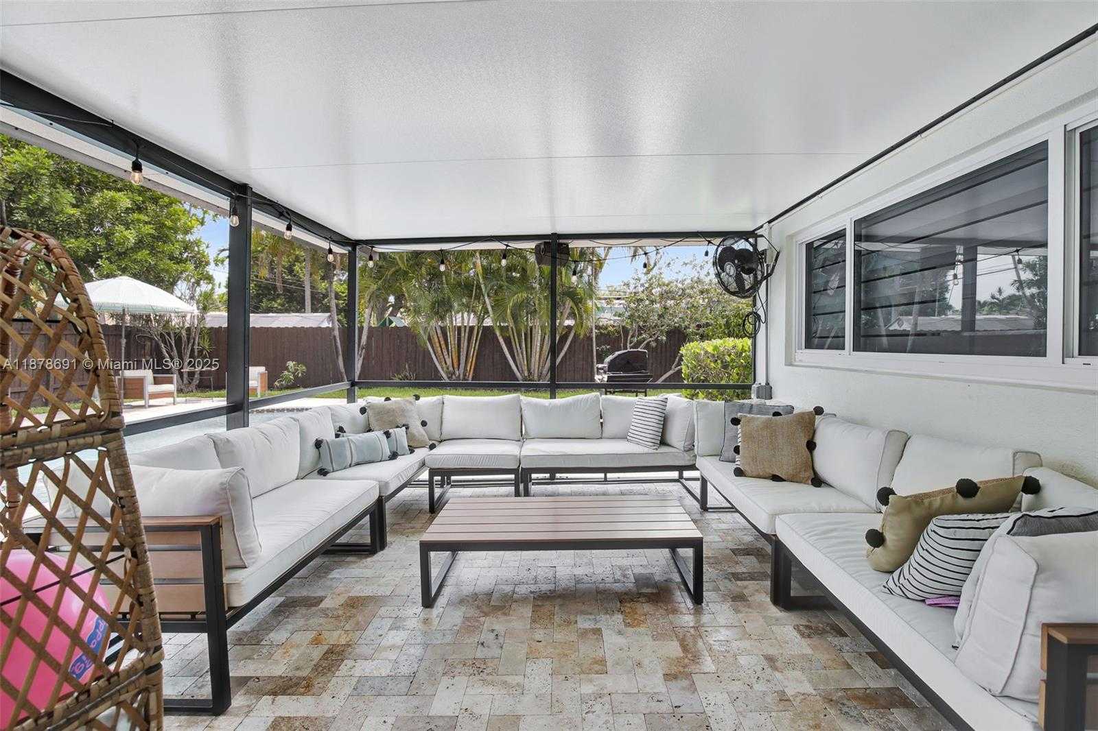 Small Image of 4117 MCKINLEY ST, Hollywood Number 27