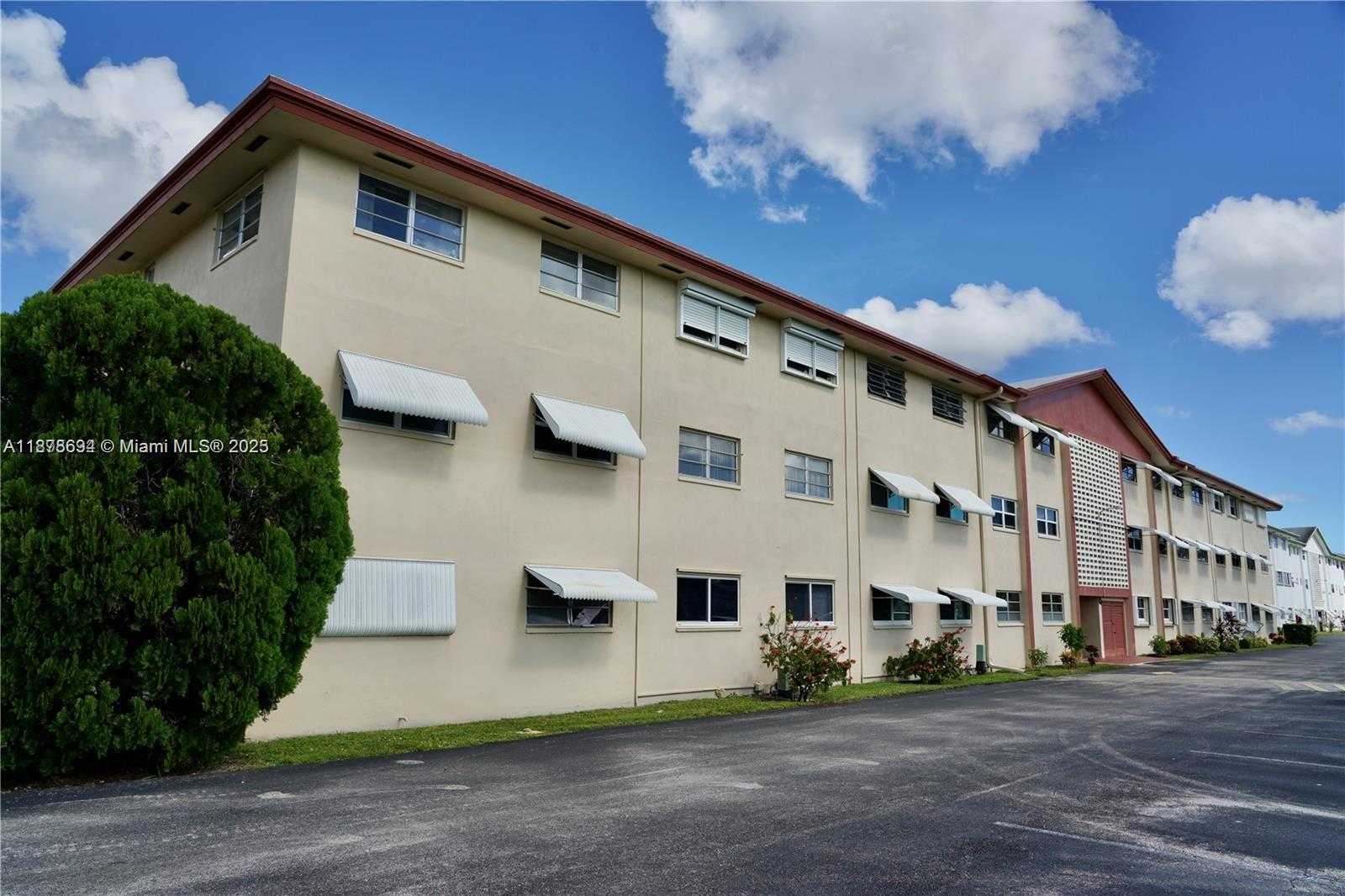 Small Image of 5300 WASHINGTON ST #S112, Hollywood Number 16