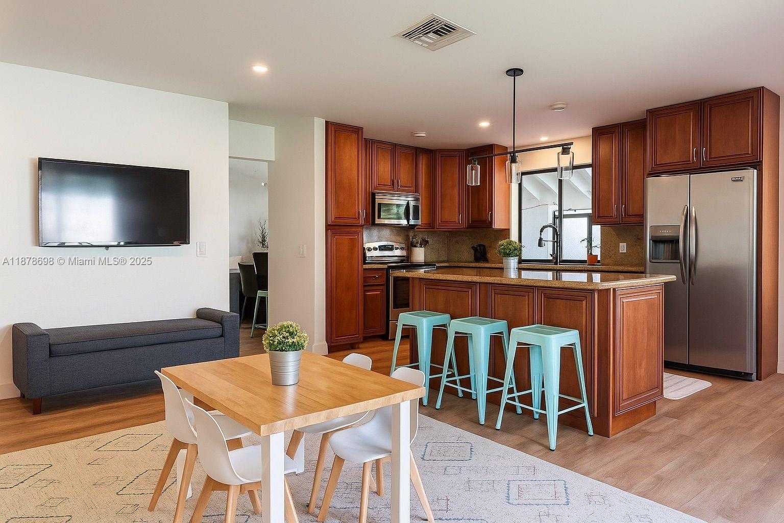 Small Image of 2155 BATON ROUGE, Weston Number 3