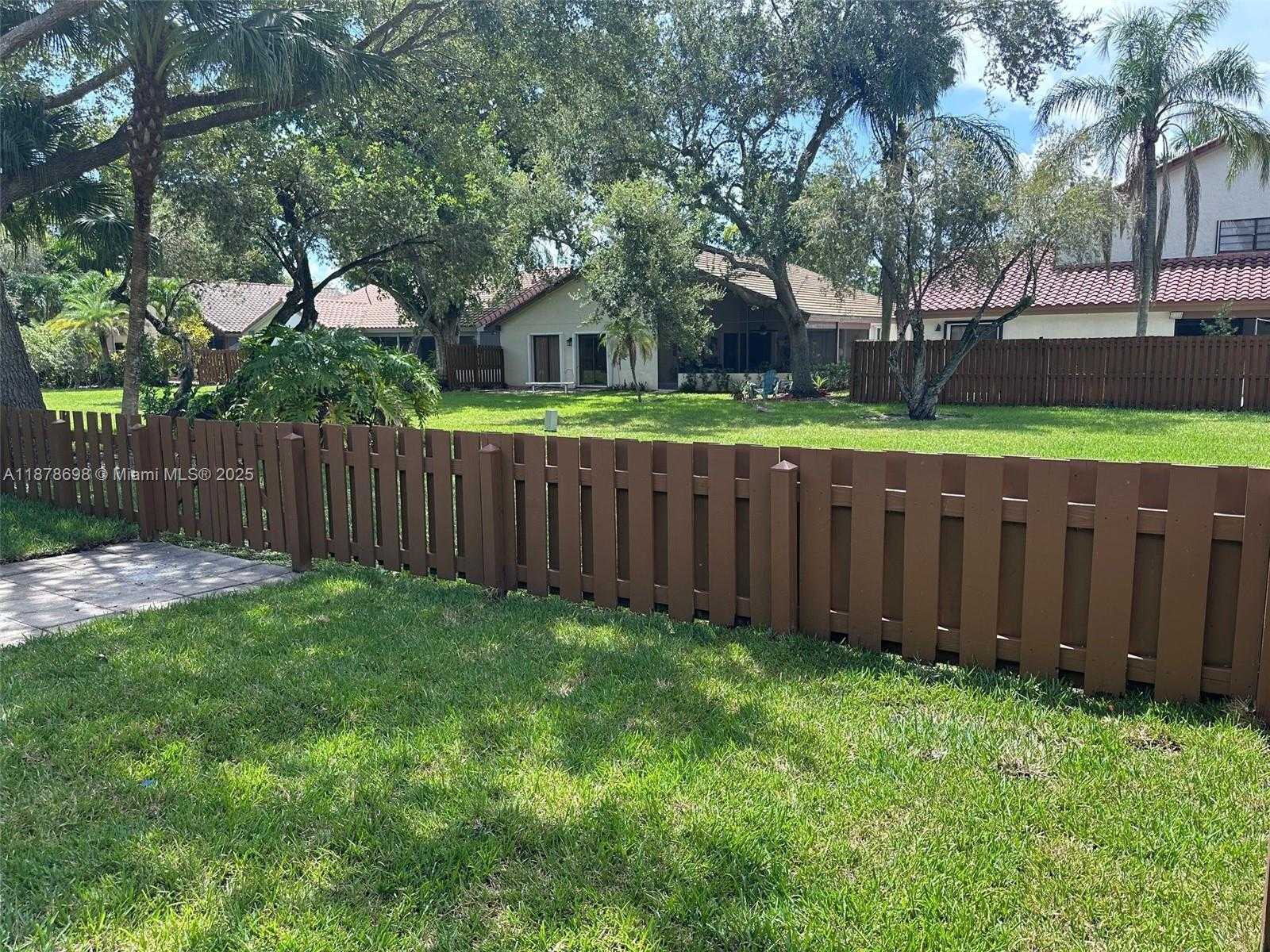 Small Image of 2155 BATON ROUGE, Weston Number 9