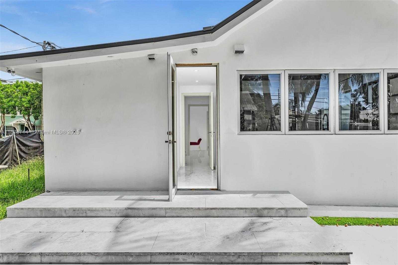 Small Image of 394 SOUTH EAST 5TH AVE #396, Delray Beach Number 2