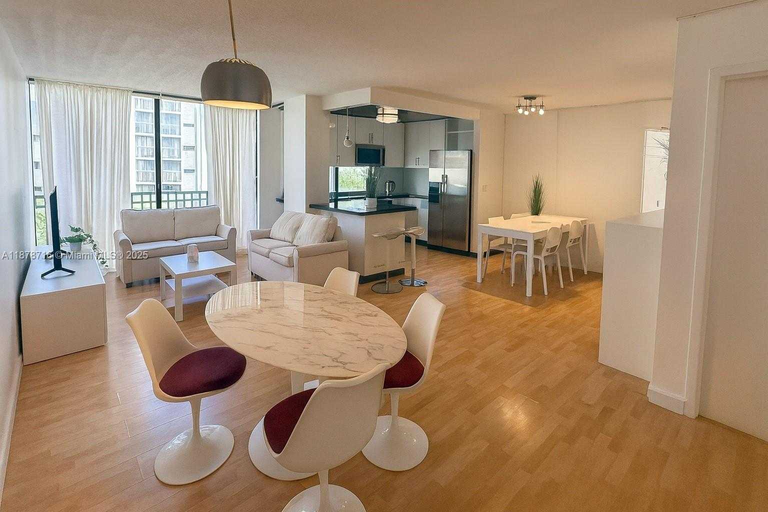 Small Image of 16909 NORTH BAY RD #507, Sunny Isles Beach Number 2