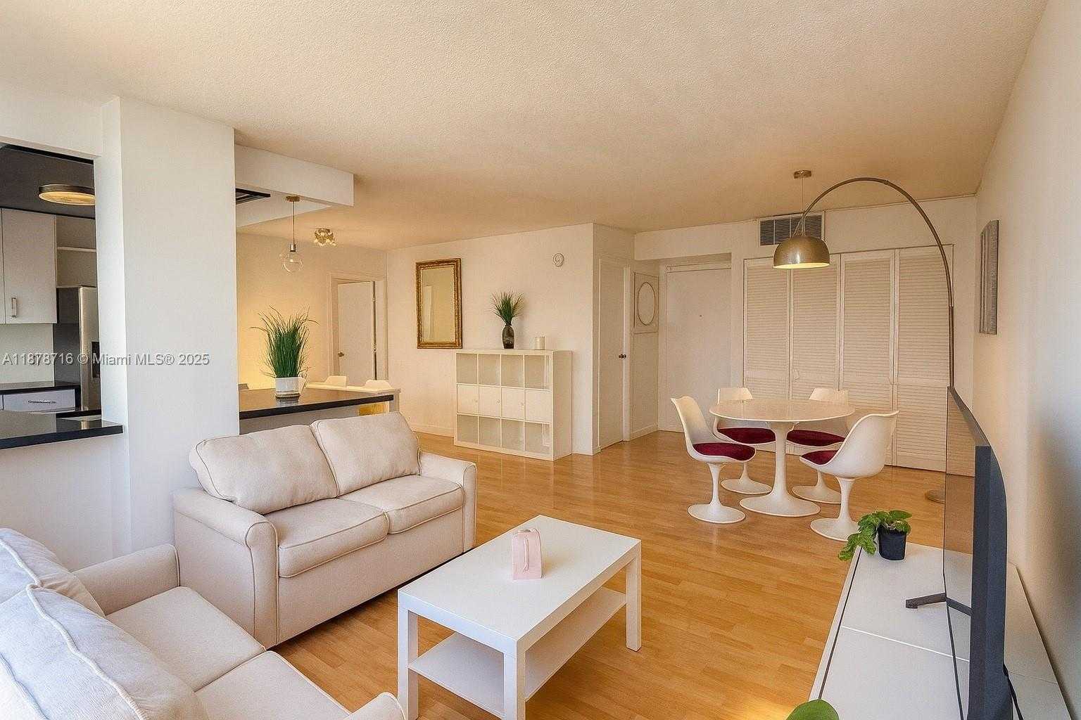 Small Image of 16909 NORTH BAY RD #507, Sunny Isles Beach Number 3