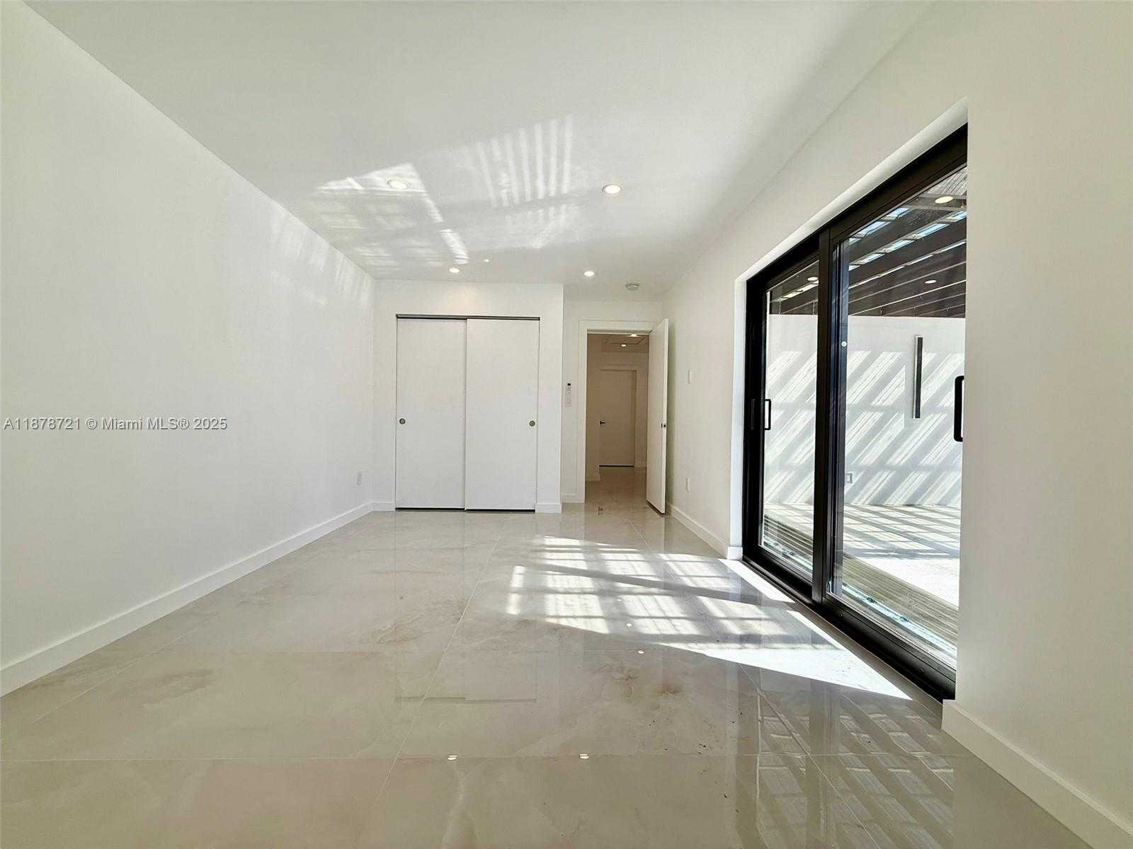 Small Image of 3322 COOLIDGE ST, Hollywood Number 10