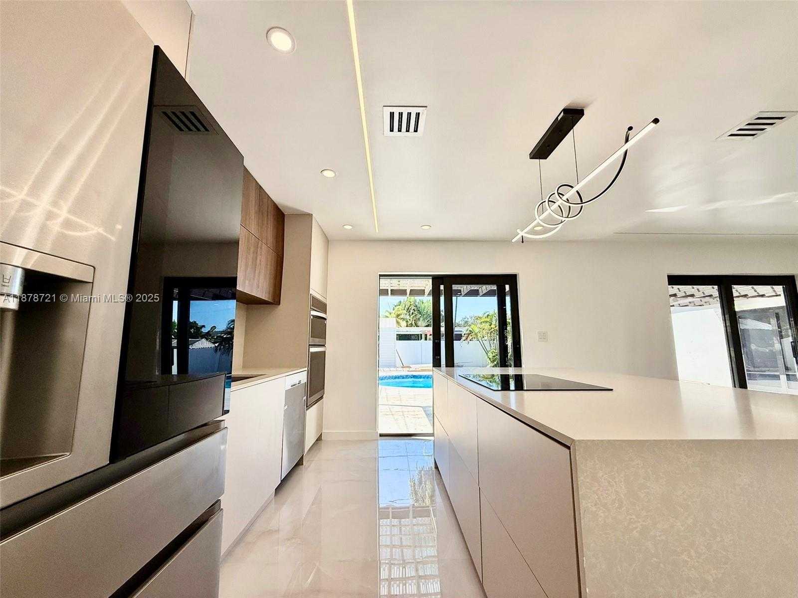 Small Image of 3322 COOLIDGE ST, Hollywood Number 4