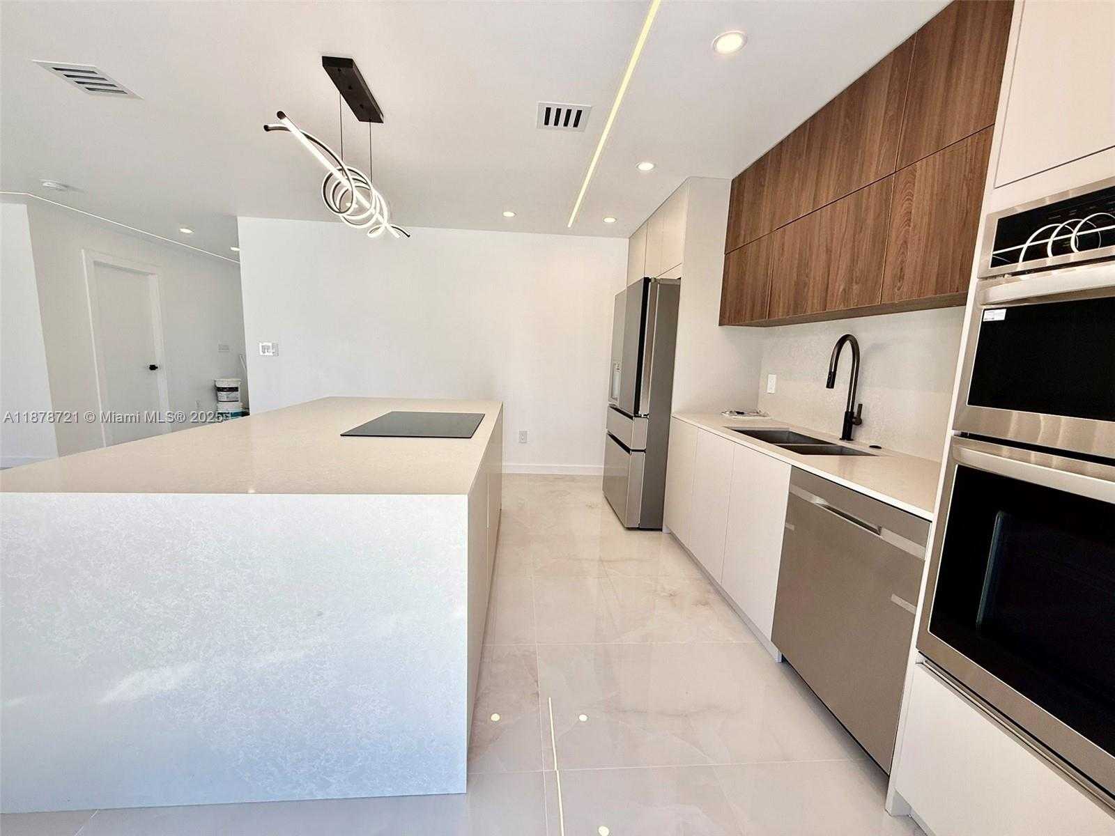 Small Image of 3322 COOLIDGE ST, Hollywood Number 5