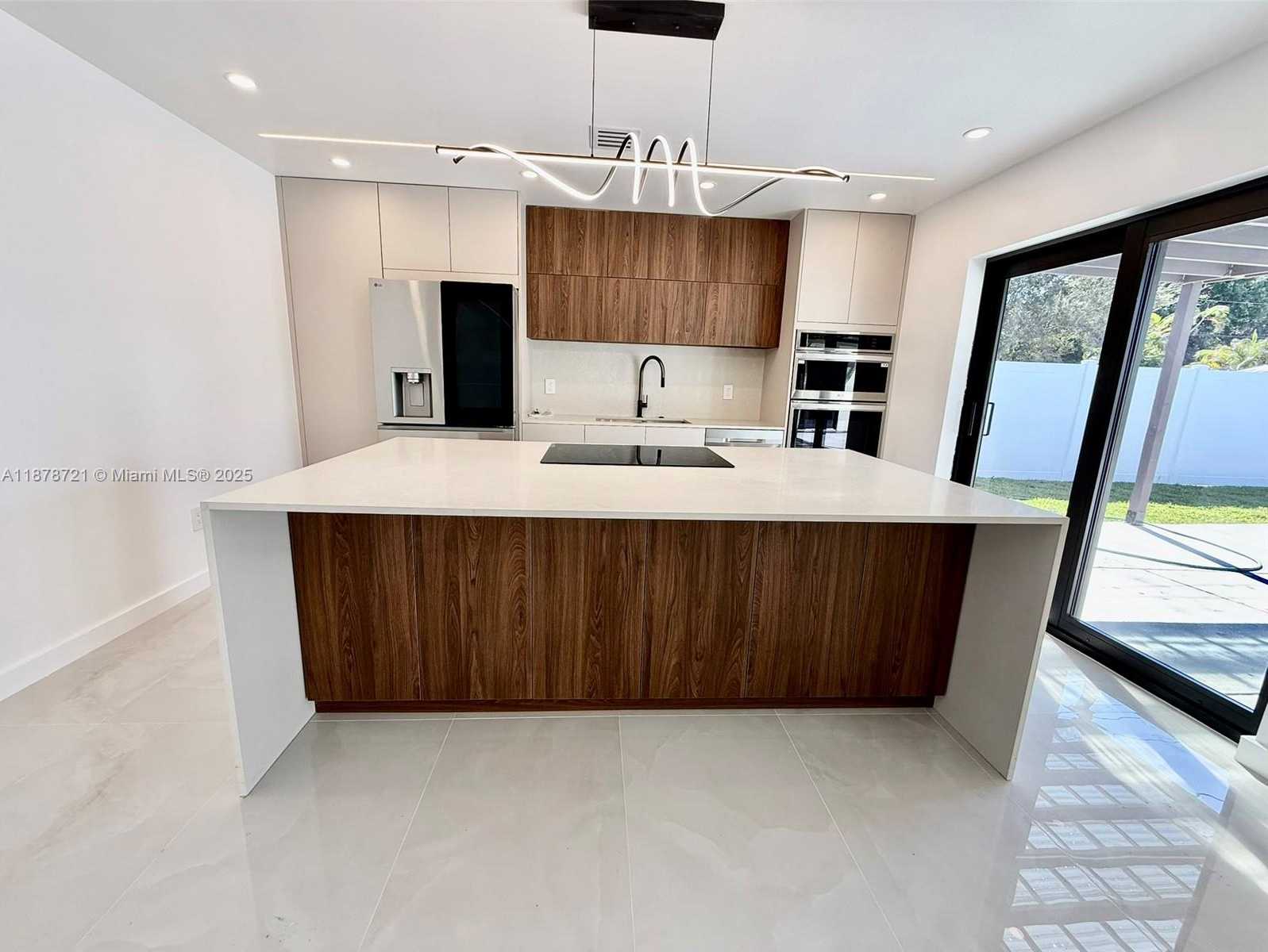 Small Image of 3322 COOLIDGE ST, Hollywood Number 6