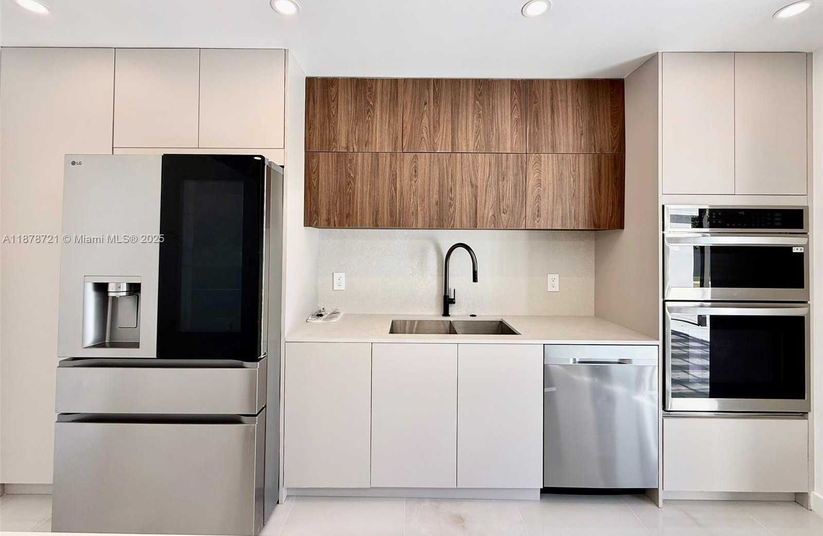 Small Image of 3322 COOLIDGE ST, Hollywood Number 7