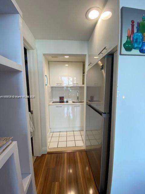 Small Image of 700 BILTMORE WAY #716, Coral Gables Number 4