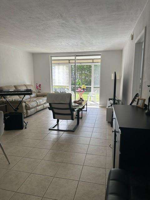 Small Image of 2930 POINT EAST DR #E112, Aventura Number 4