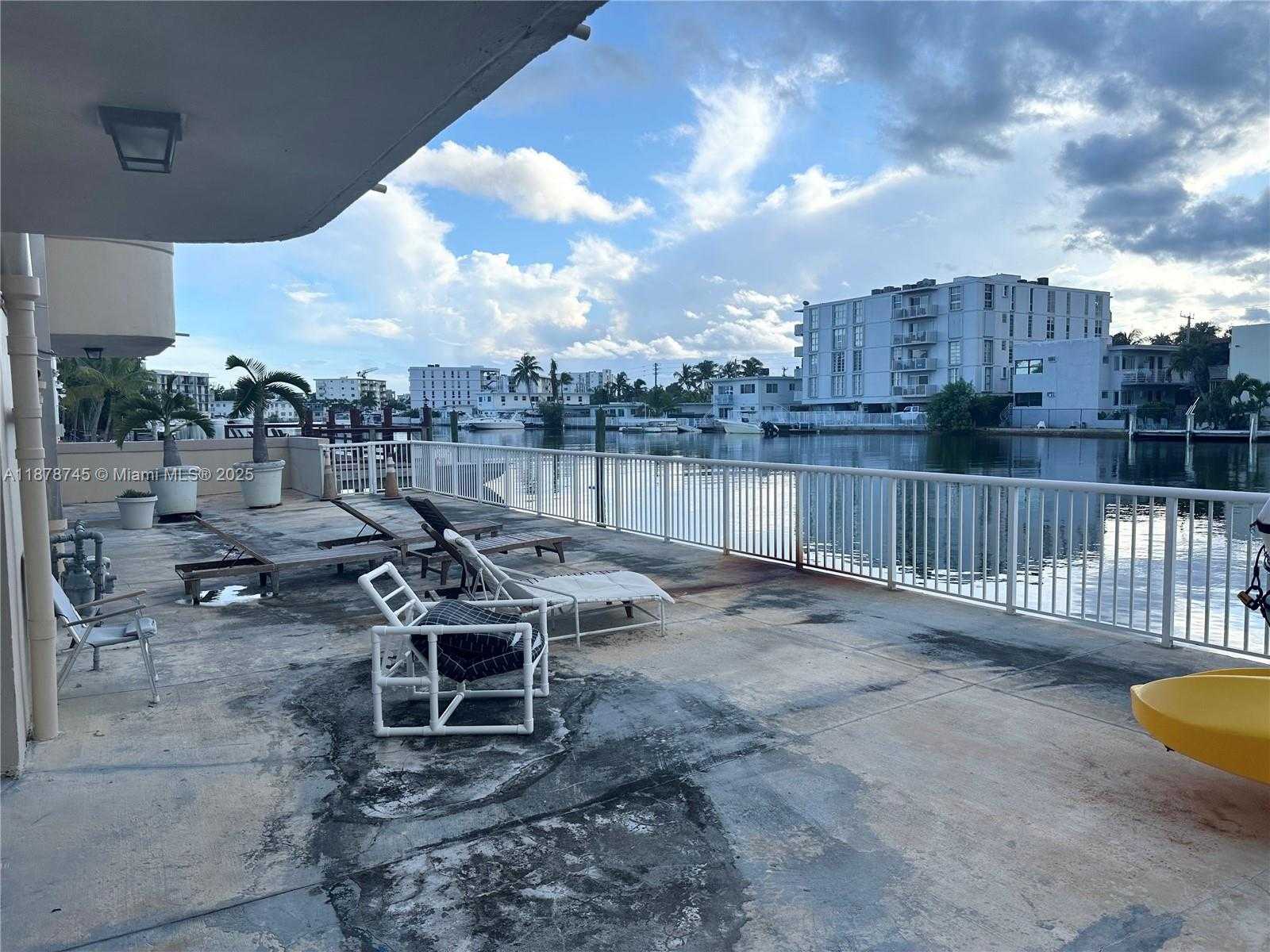 Small Image of 8400 BYRON AVE #2D, Miami Beach Number 19