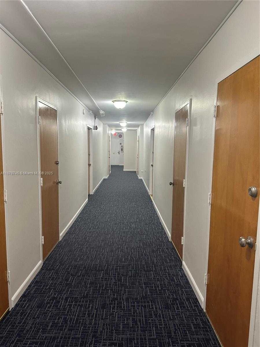 Small Image of 8400 BYRON AVE #2D, Miami Beach Number 2