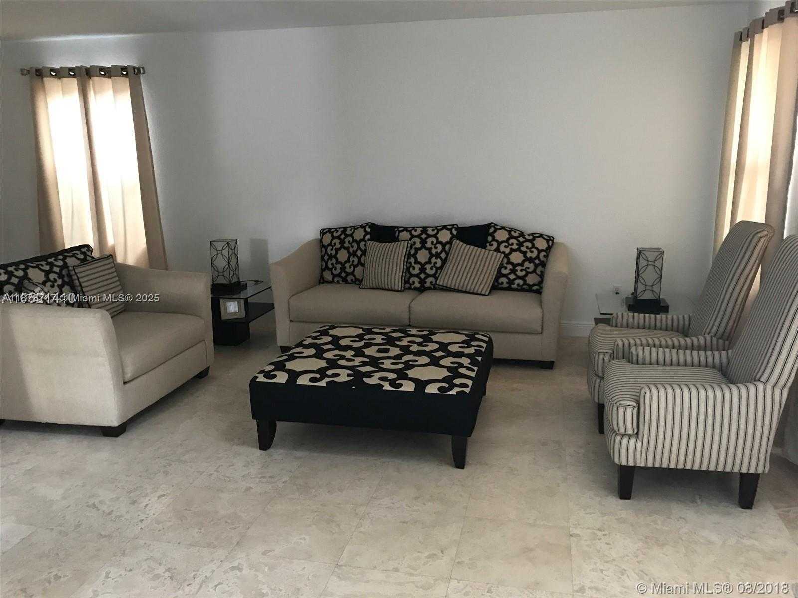 Small Image of 9960 NORTH WEST 10 ST, Doral Number 3