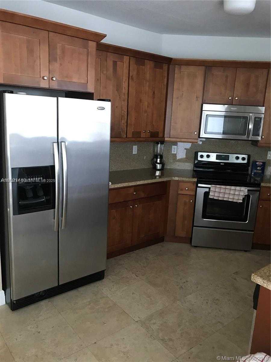 Small Image of 9960 NORTH WEST 10 ST, Doral Number 6