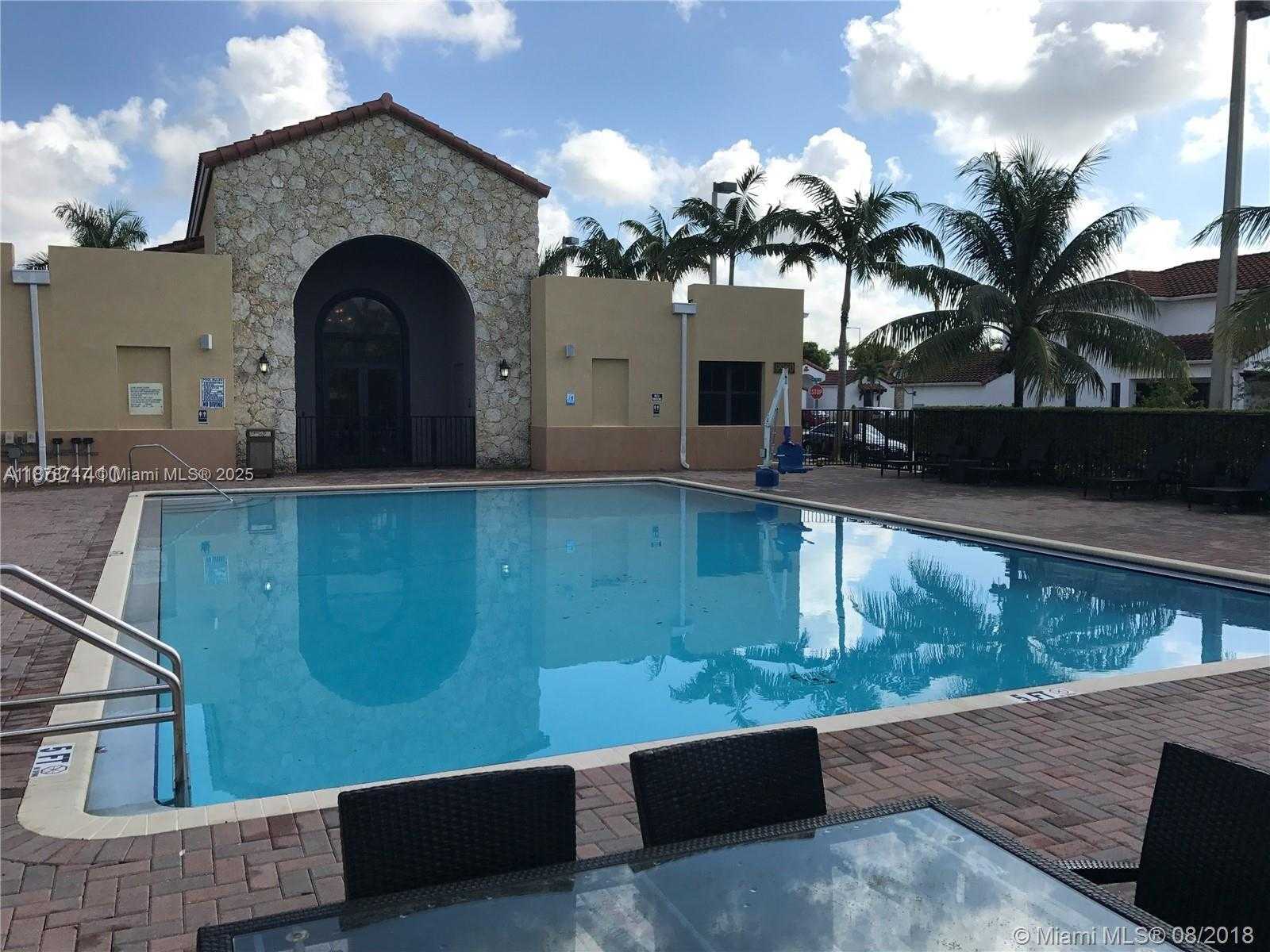 Small Image of 9960 NORTH WEST 10 ST, Doral Number 8