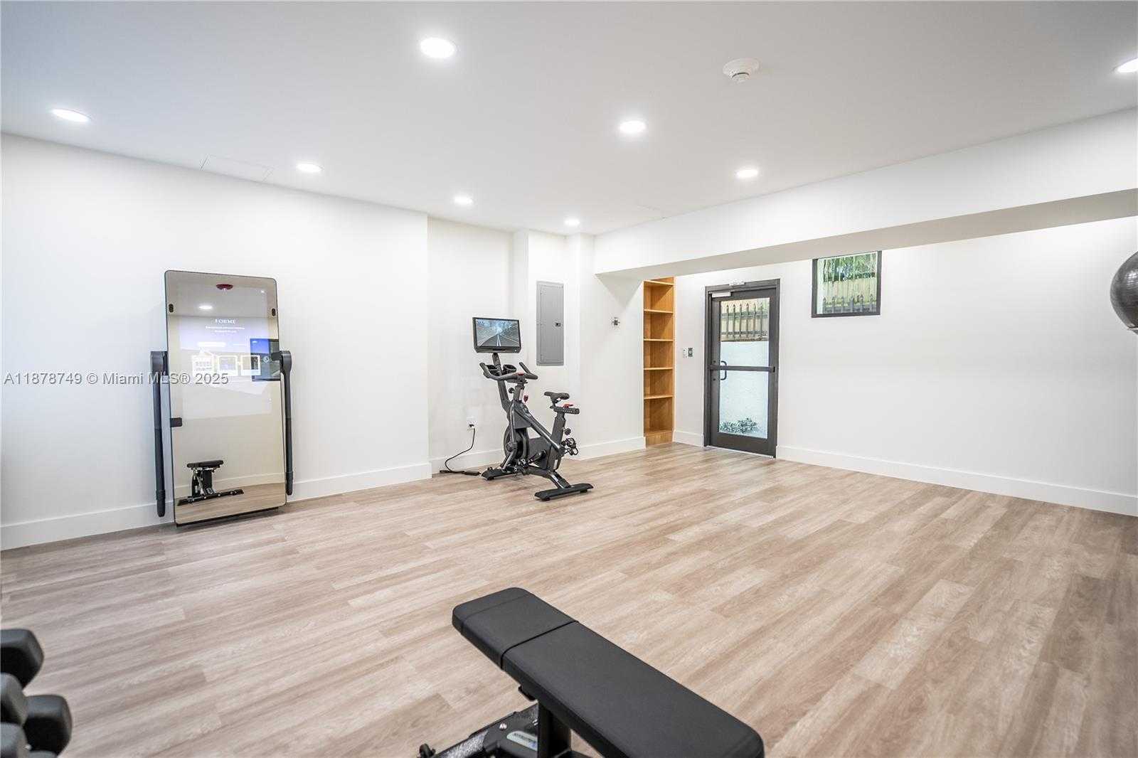Small Image of 6960 RUE VENDOME #301, Miami Beach Number 25