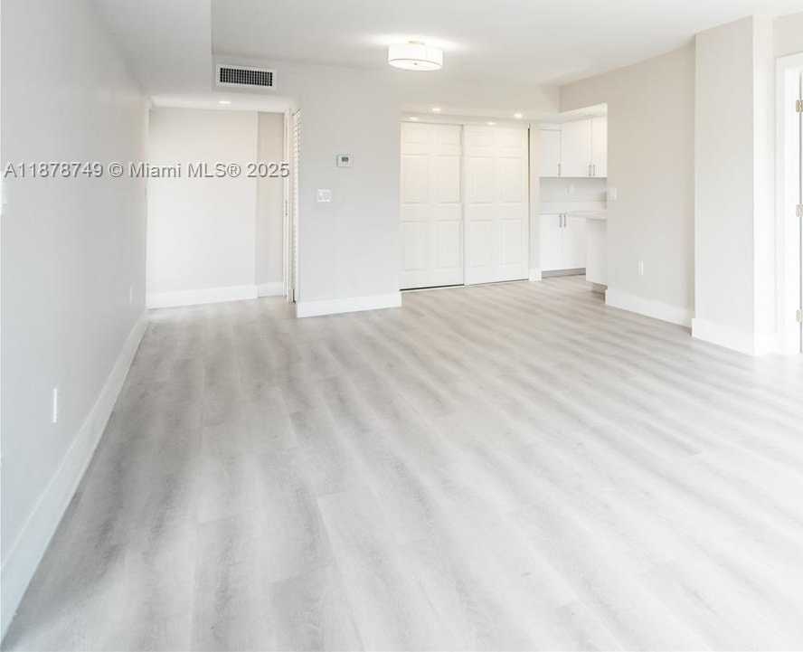 Small Image of 6960 RUE VENDOME #301, Miami Beach Number 7
