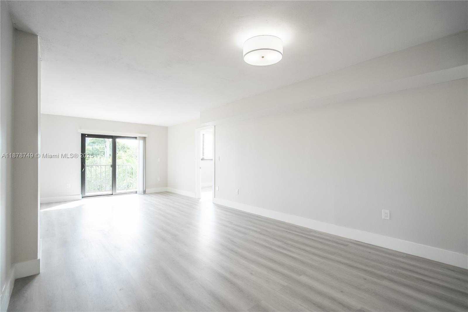 Small Image of 6960 RUE VENDOME #301, Miami Beach Number 9