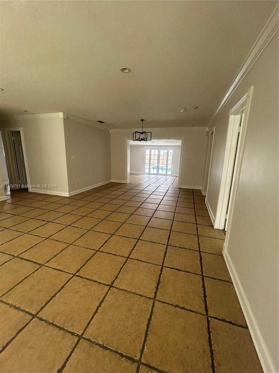 Small Image of 1320 SOUTH WEST 102ND CT, Miami Number 13