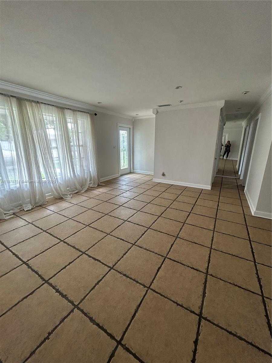 Small Image of 1320 SOUTH WEST 102ND CT, Miami Number 17