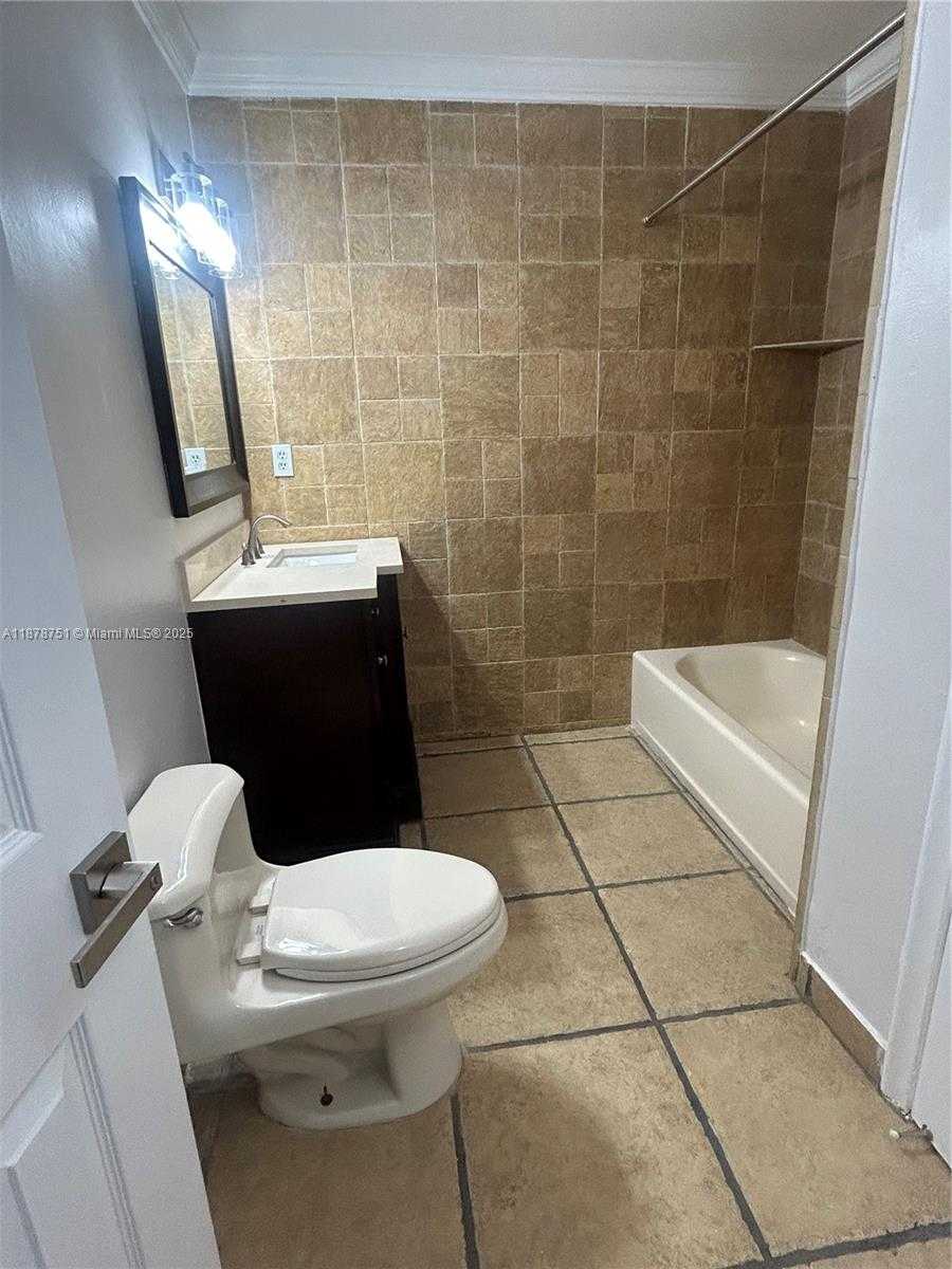 Small Image of 1320 SOUTH WEST 102ND CT, Miami Number 18