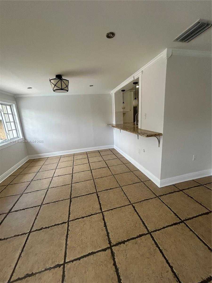Small Image of 1320 SOUTH WEST 102ND CT, Miami Number 26