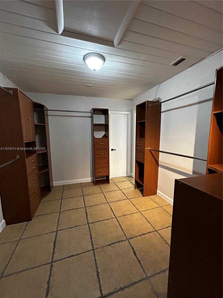 Small Image of 1320 SOUTH WEST 102ND CT, Miami Number 34
