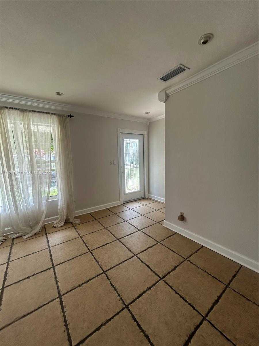 Small Image of 1320 SOUTH WEST 102ND CT, Miami Number 7