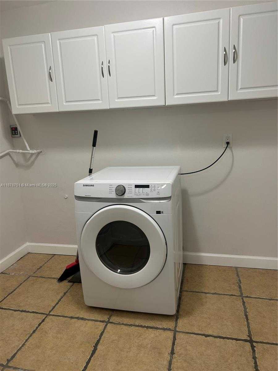 Small Image of 1320 SOUTH WEST 102ND CT, Miami Number 9
