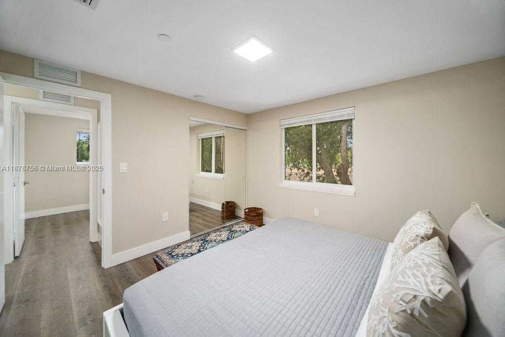 Small Image of 2311 SCOTT ST #4, Hollywood Number 13