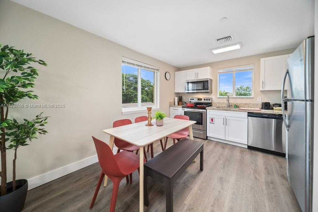 Small Image of 2311 SCOTT ST #4, Hollywood Number 4