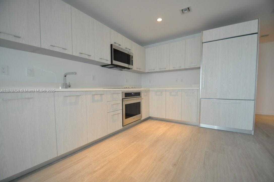 Small Image of 55 SOUTH WEST 9TH ST #2810, Miami Number 12