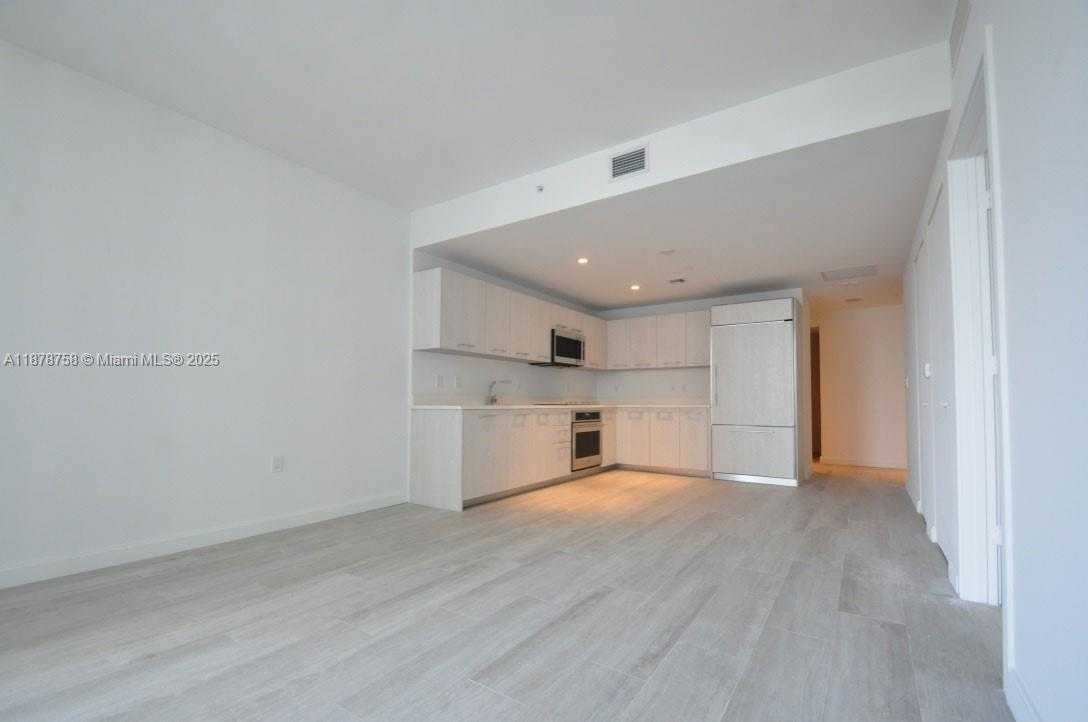 Small Image of 55 SOUTH WEST 9TH ST #2810, Miami Number 3