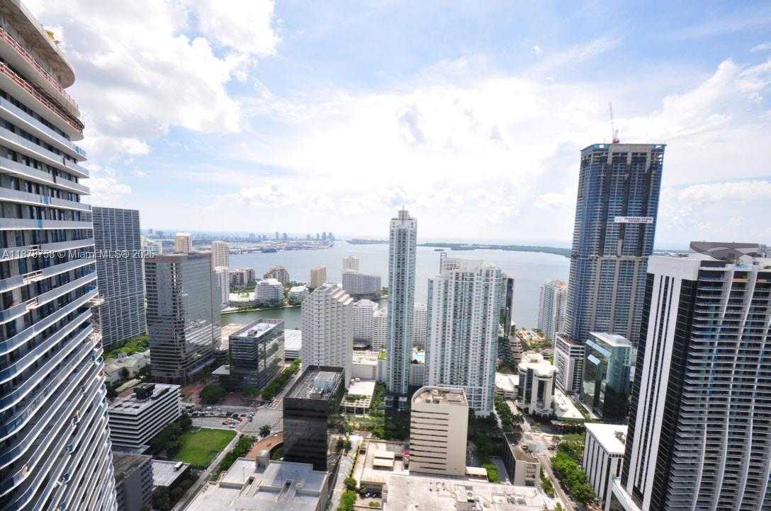 Small Image of 55 SOUTH WEST 9TH ST #2810, Miami Number 38