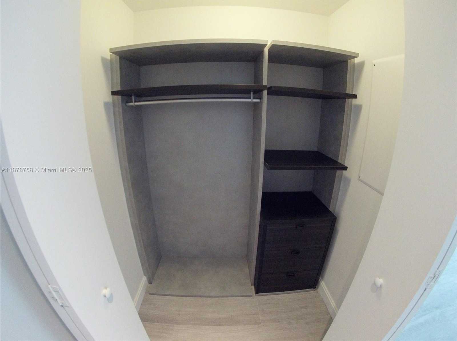 Small Image of 55 SOUTH WEST 9TH ST #2810, Miami Number 9