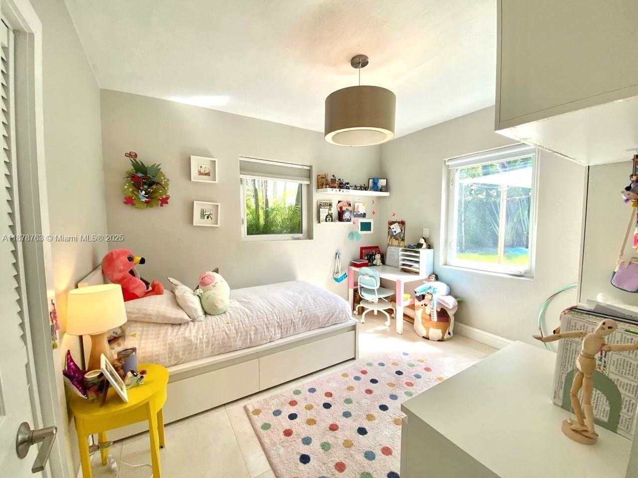 Small Image of 4050 MATHESON AVE, Miami Number 12