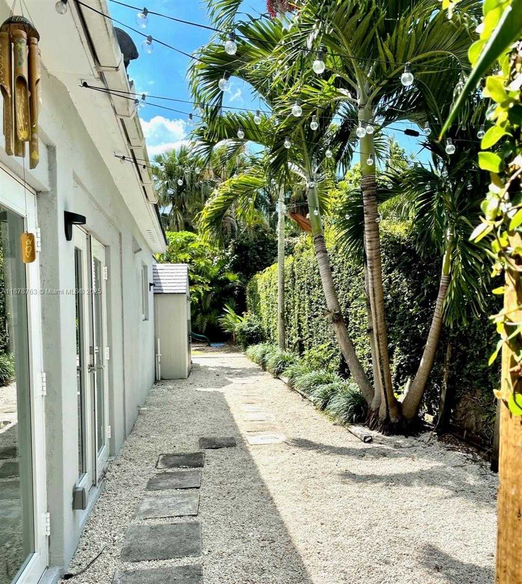 Small Image of 4050 MATHESON AVE, Miami Number 14