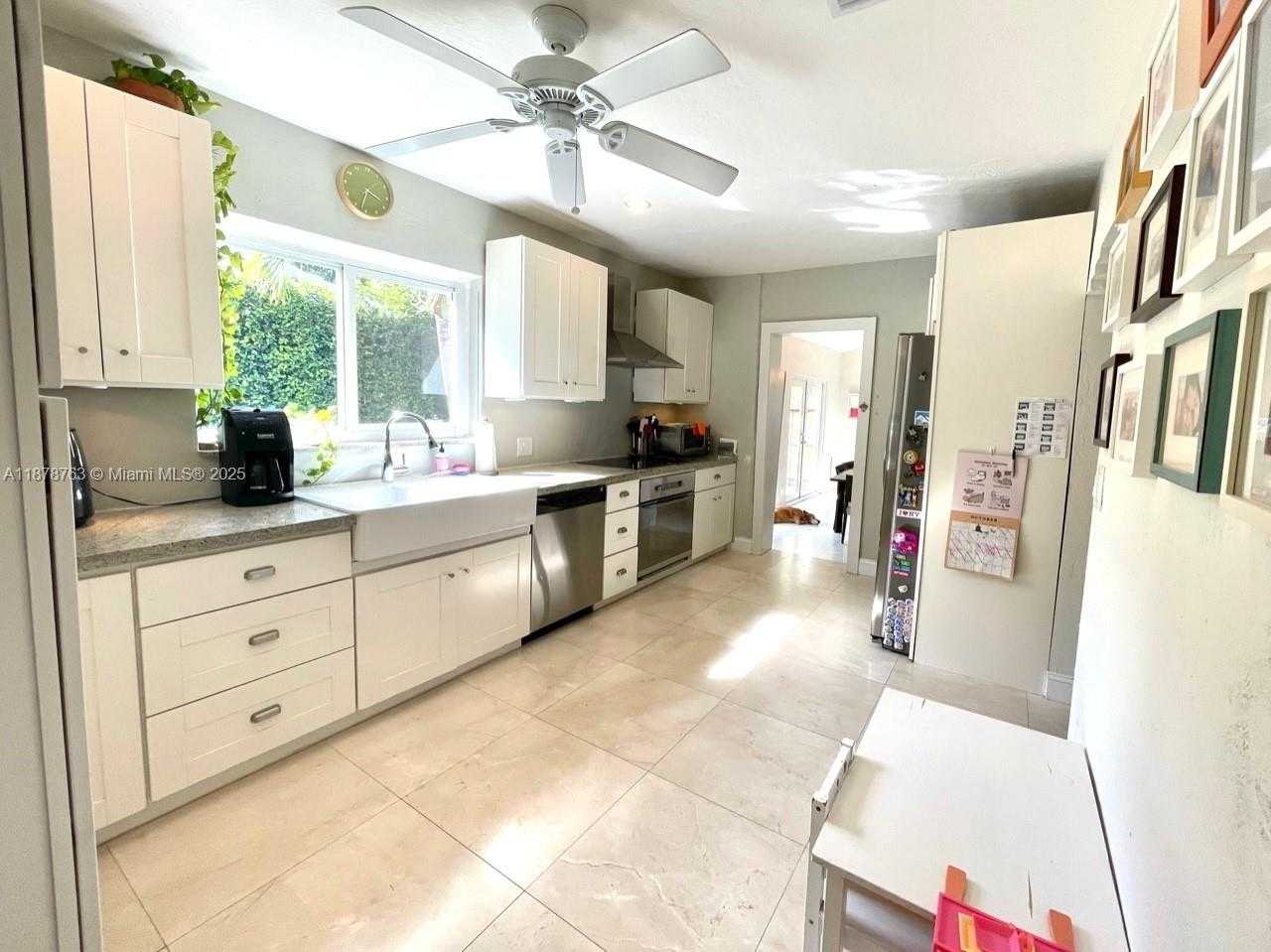 Small Image of 4050 MATHESON AVE, Miami Number 6